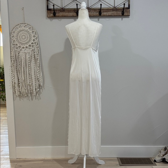 Vintage White Chemise - Picture 4 of 7